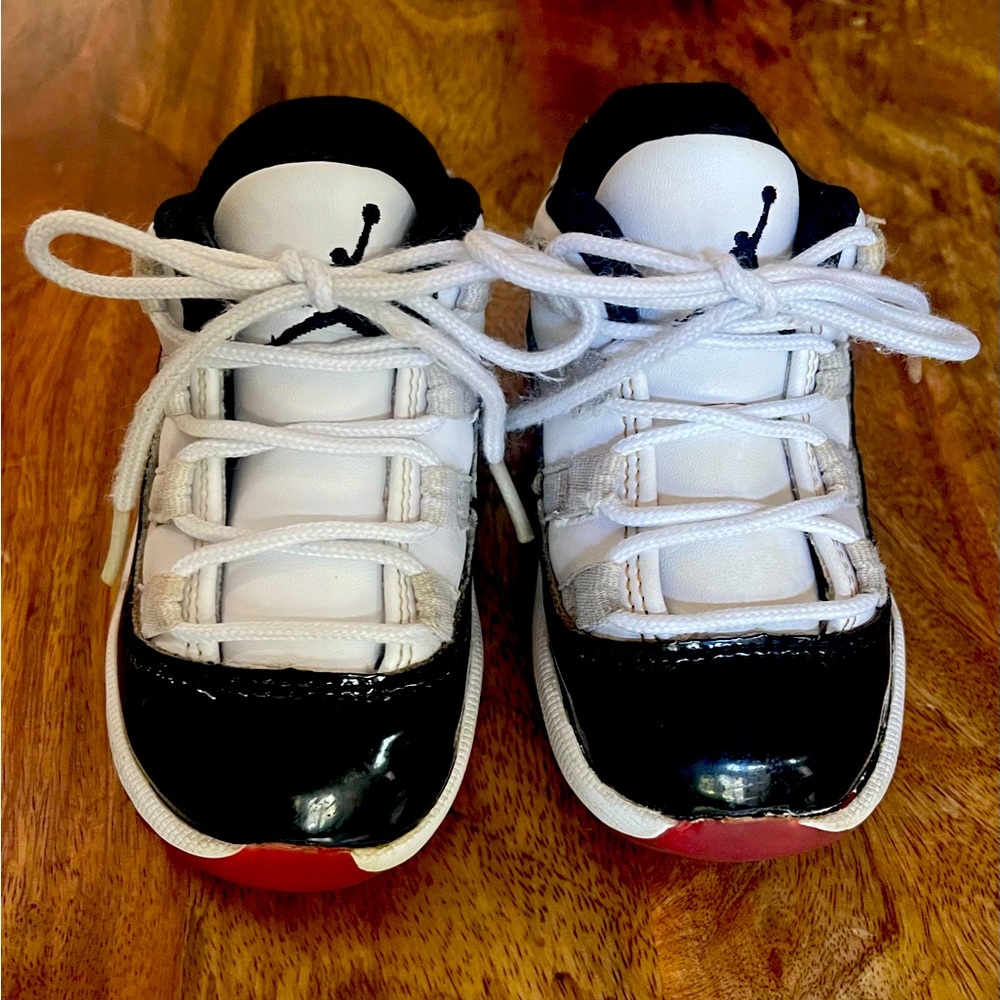 Jordan Kids Sneakers Black White Red
